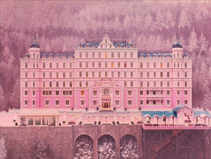 Renklerin Duygusal Etkisi: “The Grand Budapest Hotel” ve Hikaye Anlatımında Renk Paletleri