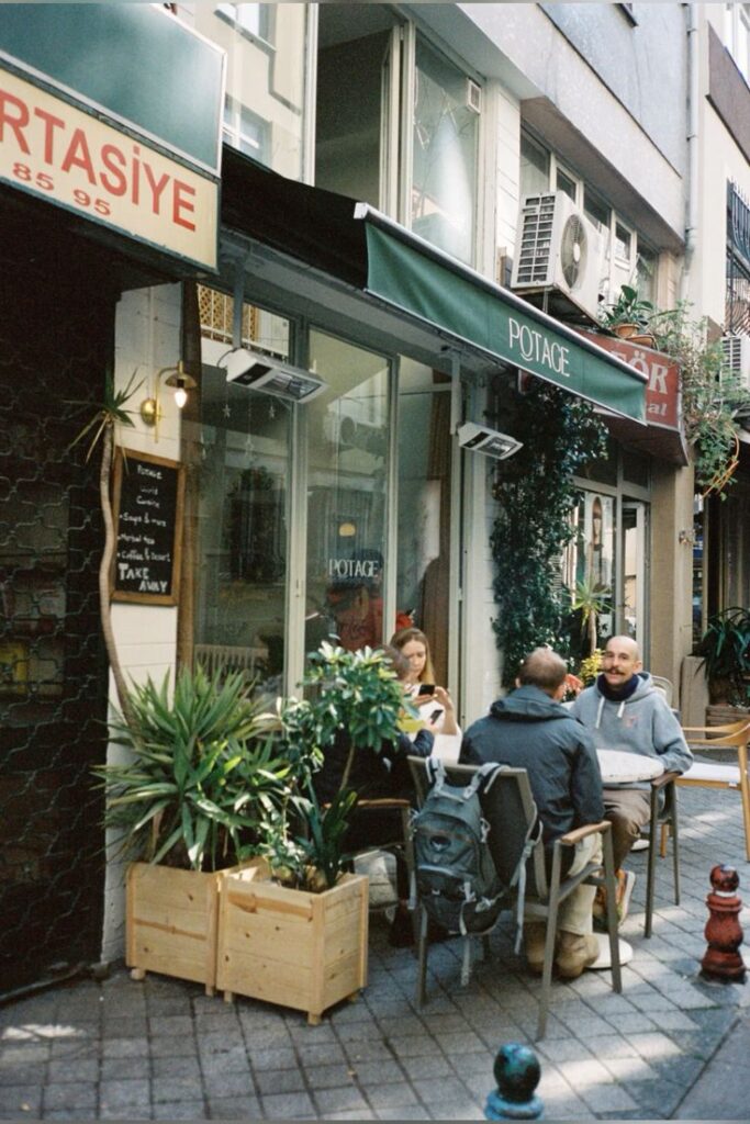 Analog Fotoğrafın Dönüşü: Filmli Makinelerle Yeniden Keşif 2 Analog Fotoğraf