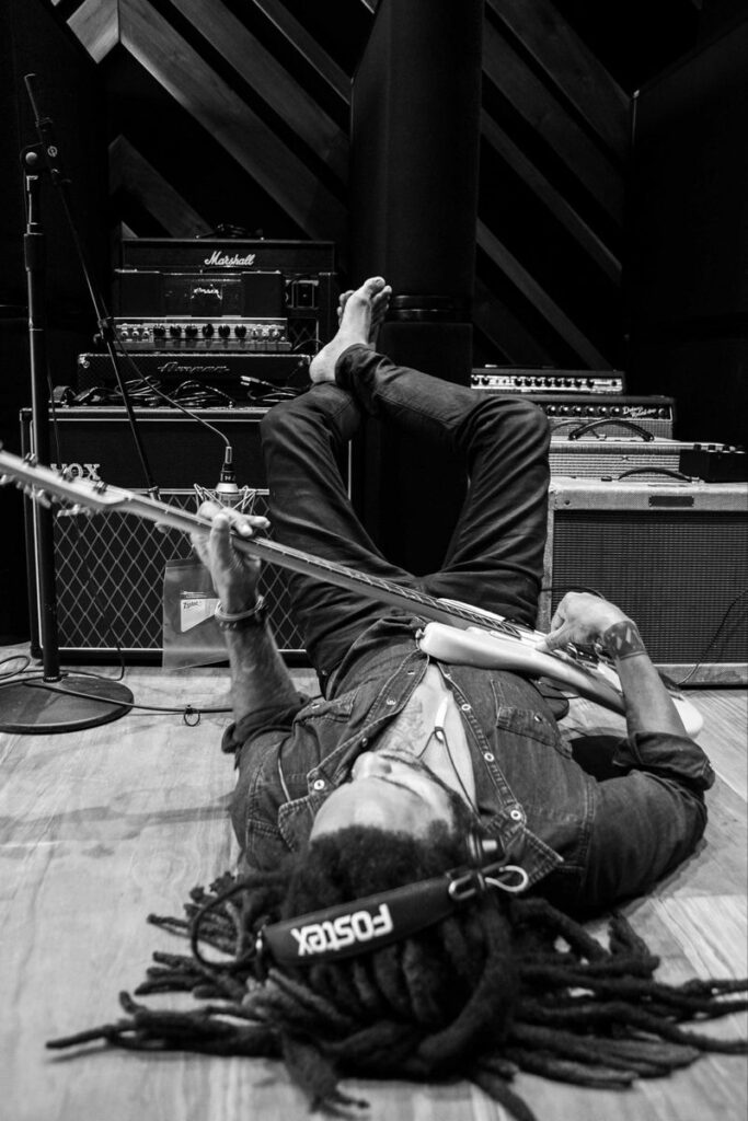 Lenny Kravitz: Rock’ın Son Romantiği 3 64aaf57fac4f2fbd7e35224ad8a9efbc