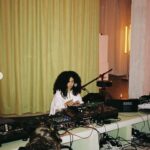 Kadın DJ’ler 30 Yıl Önce Neredeydi: Elektronik Müziğin Görünmeyen Kahramanları ve Bugünkü Değişim