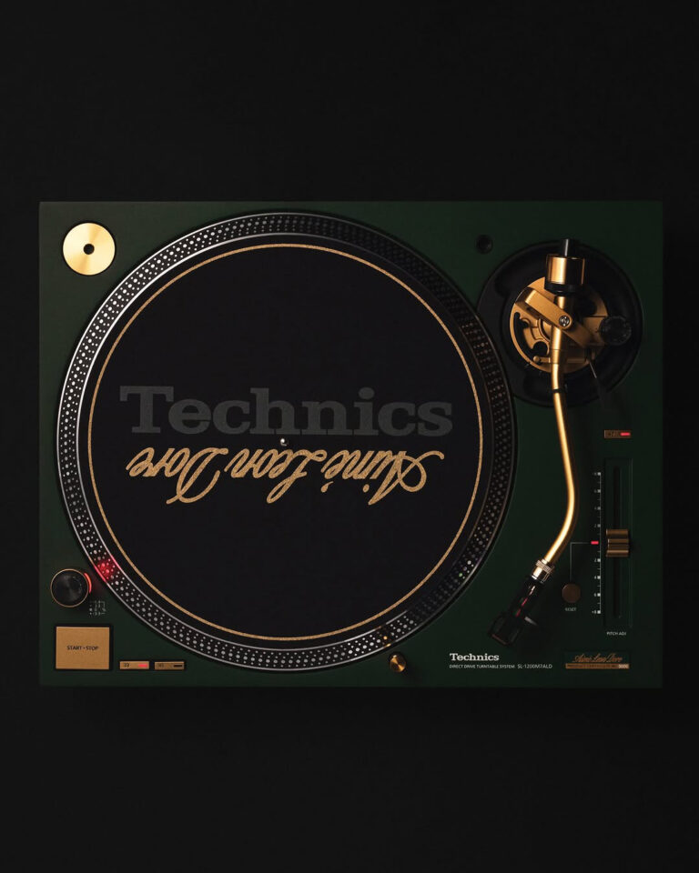 Aimé Leon Dore ve Analog Rüyası: Bir Moda Markası Neden Kendi Ses Sistemini Kurar?