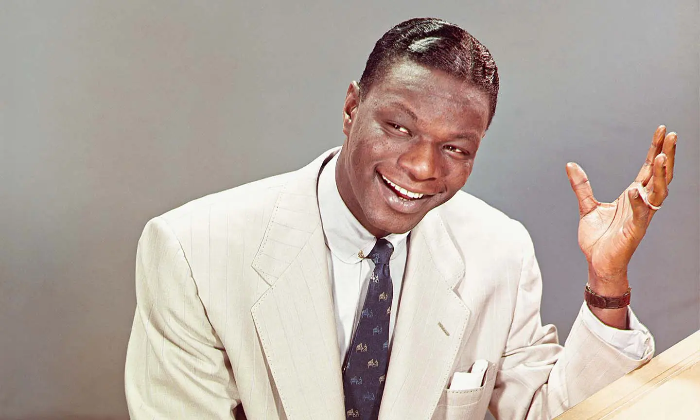 Nat King Cole’un Zamansız Şarkıları: Bir Ses Nasıl Efsaneye Dönüşür?