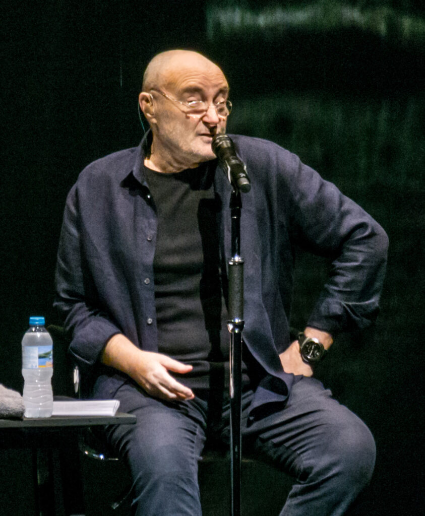 ROCK & ROLL HALL OF FAME 2026 ADAYLARI: POP’TAN HIP-HOP’A UZANAN GENİŞ BİR MÜZİK HİKÂYESİ 2 Phil Collins Royal Albert Hall Wednesday 7th June 2017 PhilCollinsRAH070617 3 35215802836 cropped