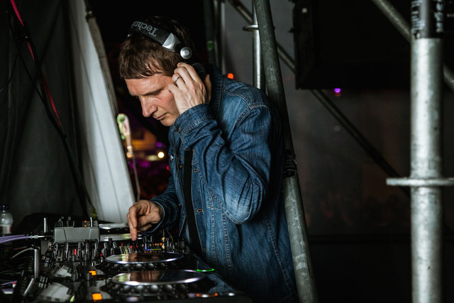 c5e33ce6515cd028abaf599b4a829c97eb46c775