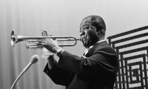 “What a Wonderful World”: Louis Armstrong’un Dünyaya Fısıldadığı Umut Hikâyesi