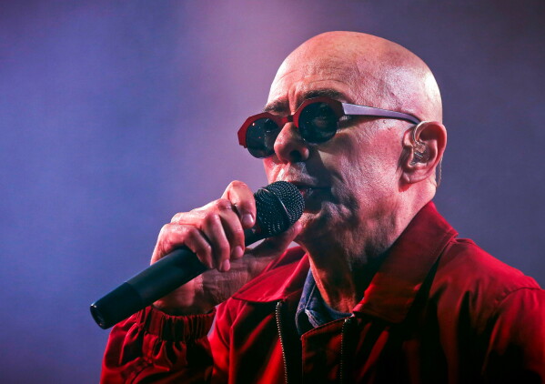 BİR ROCK YILDIZINDAN FAZLASI: ARJANTİN'İN INDIO SOLARI'YE VEDASI 2 90