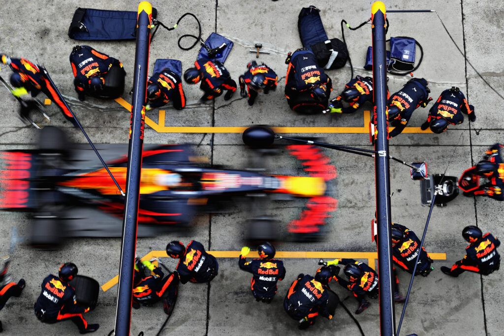 BEST SEATS IN THE HOUSE: FORMULA 1 TARAFTAR DENEYİMİ YENİDEN TANIMLANIYOR 2 red bull racing beats record to set the new fastest pit stop in the history of f 139101 1
