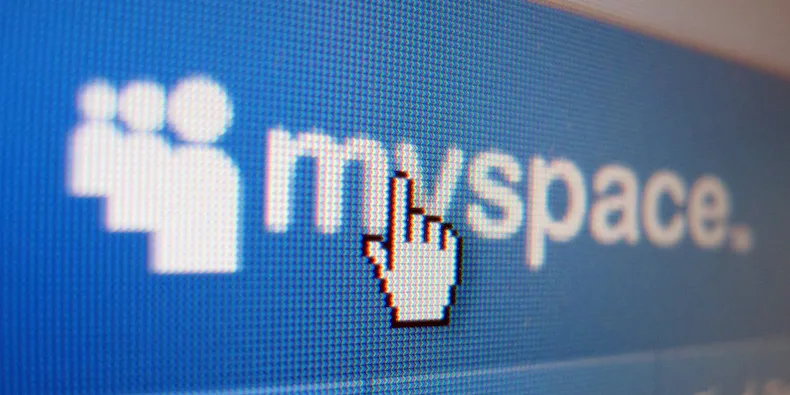 ALGORITMASIZ INTERNET 3 MySpace.jpg