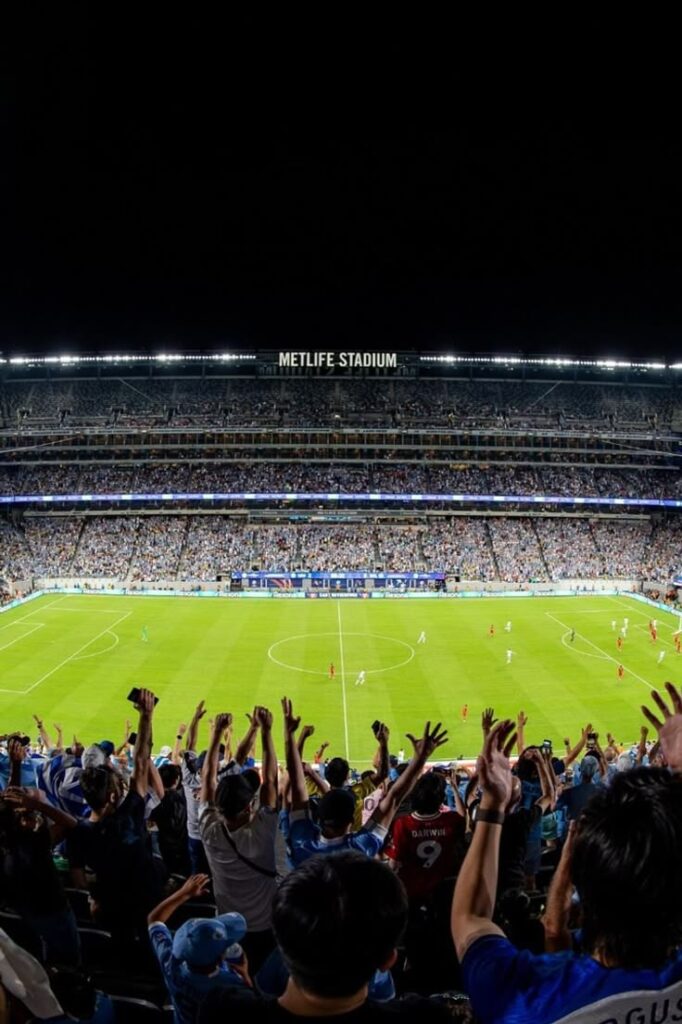 Wonderwall Nasıl İngiltere'nin Dünya Kupası Marşına Dönüştü? Futbol ve Müziği Buluşturan Hikâye 3 d2757ada4f2f4929863cc7e3106d9550