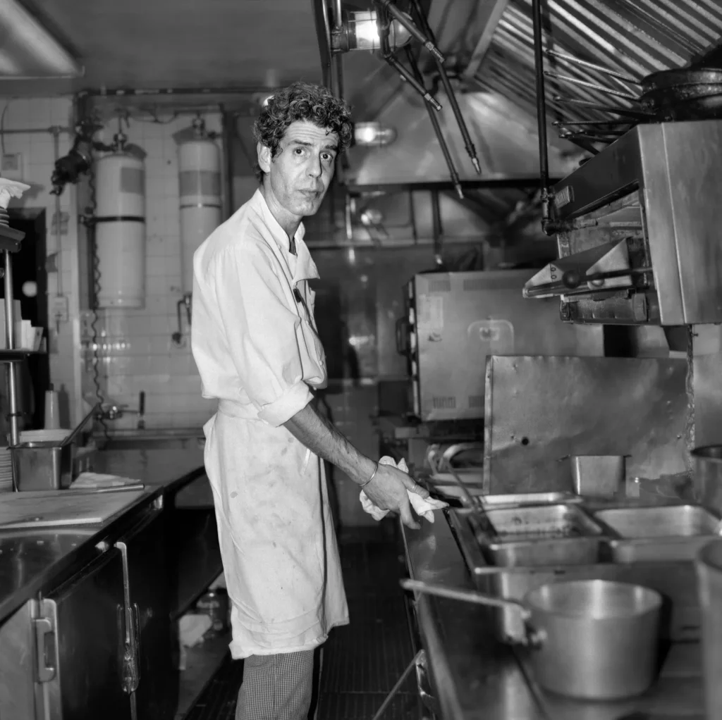 BOURDAIN'İN MASADAN DÜNYAYA UZANAN HİKÂYESİ 4 210906 r38941.jpg
